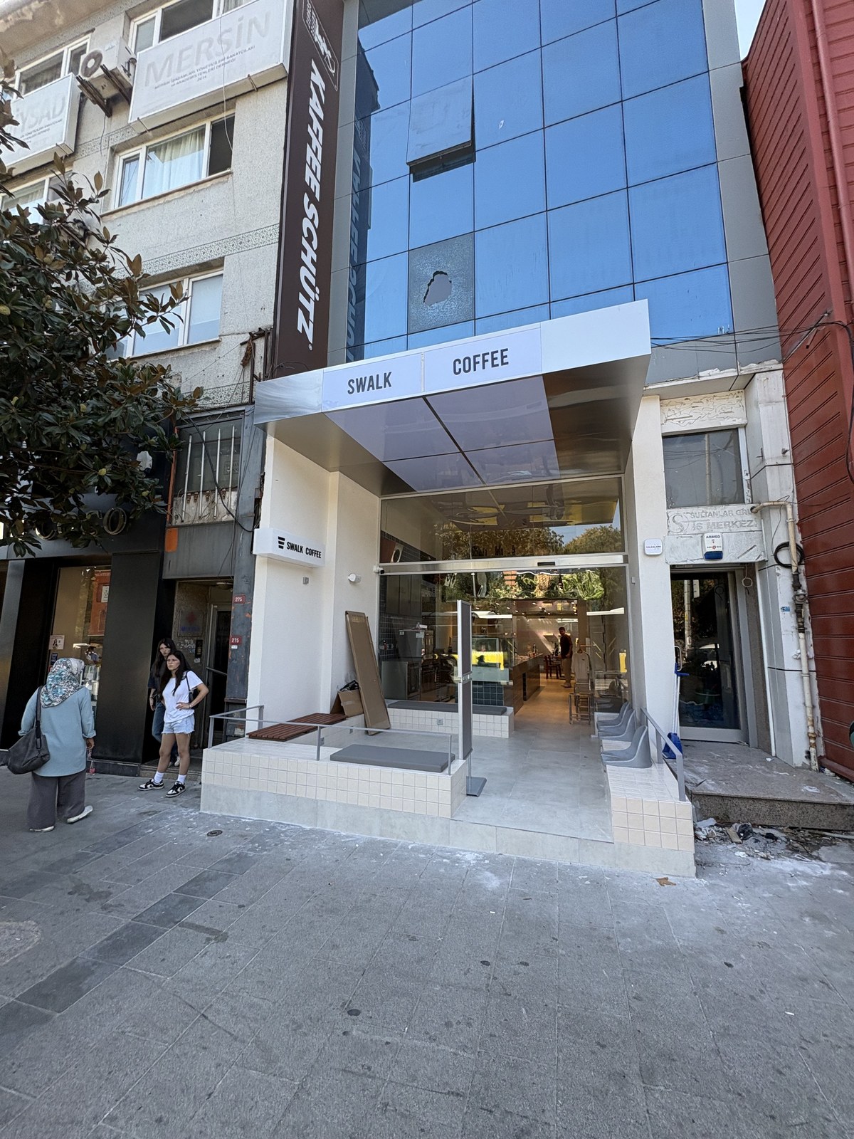 Swalk Coffee Modüler Şube Mimarisi Giriş