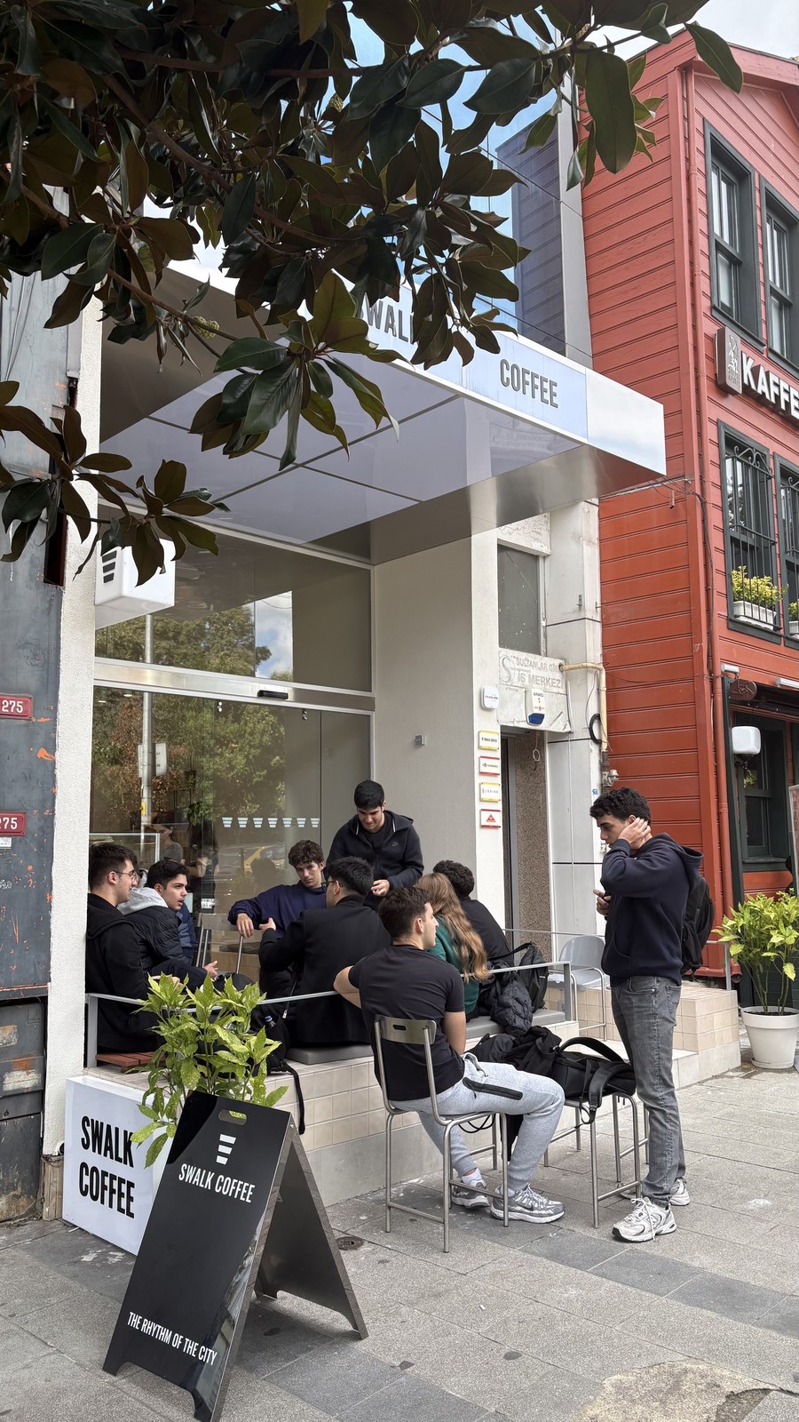 Swalk Coffee Avlu ve Sokak Oturumu